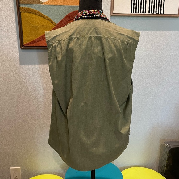 🍀3 FOR $15🍀 | Handmade | Olive | Vest | Zipper Close | 4 Lg Pocket | Gardening - Picture 3 of 16